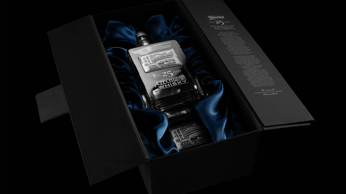 Whiskyflasche Hammerhead in Premiumverpackung | © RATHGEBER GmbH & Co. KG